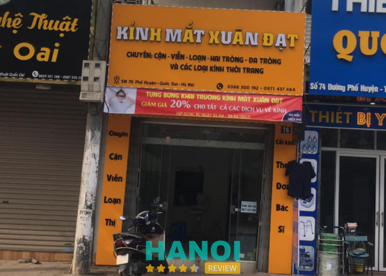 Cửa hàng mắt kính tại H. Quốc Oai
