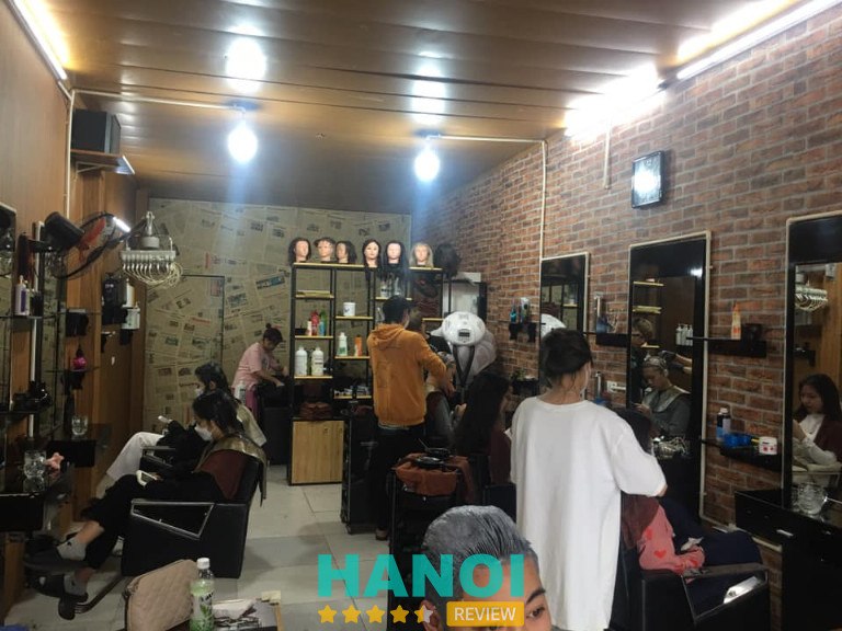 Salon làm tóc Minh Đức ở thị xã Sơn Tây