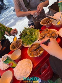 Bún chả Đắc Kim: Số 1 Hàng Mành, P. Hoàn Kiếm