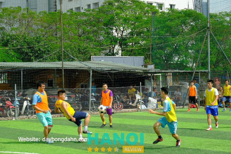 Trung tâm bóng đá người lớn Hà Nội, Hà Nội