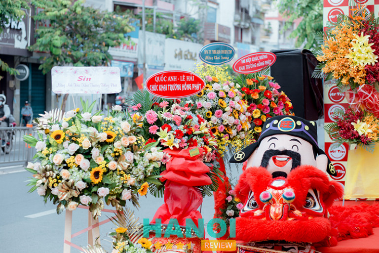 Doris Floral, Q. Hai Bà Trưng
