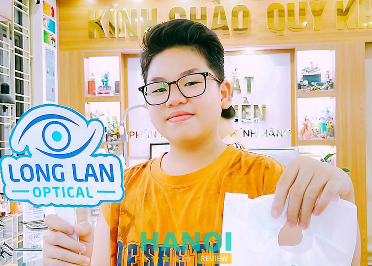 Cửa hàng mắt kính Long Lan tại H. Chương Mỹ