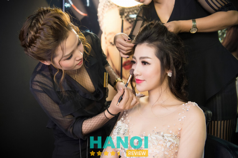 Linh Linh Makeup Store & Academy, Hà Nội