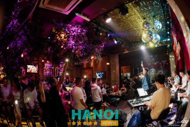 Ấy Lounge, Hà Nội