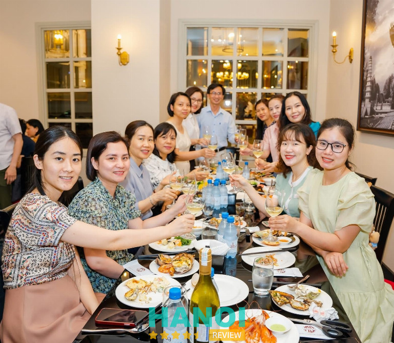Maison Sen Buffet là quán nhậu tại hoàn kiếm