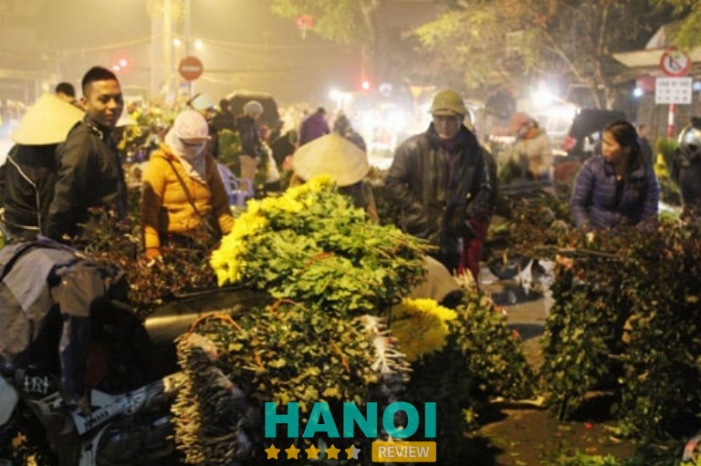 Chợ hoa Hà Đông là địa chỉ mua hoa hướng dương ở Hà Nội 