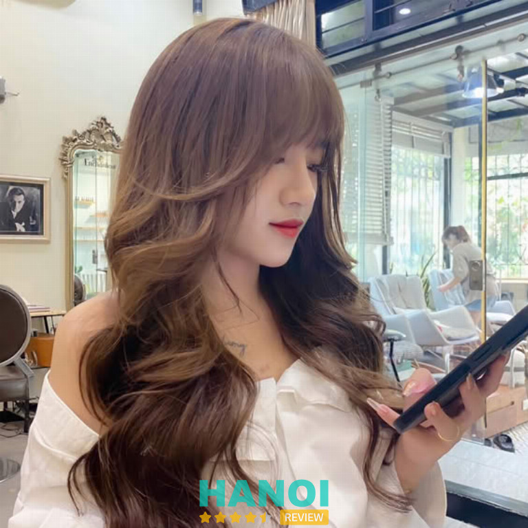 Salon Terre – 30 Hạ Hồi