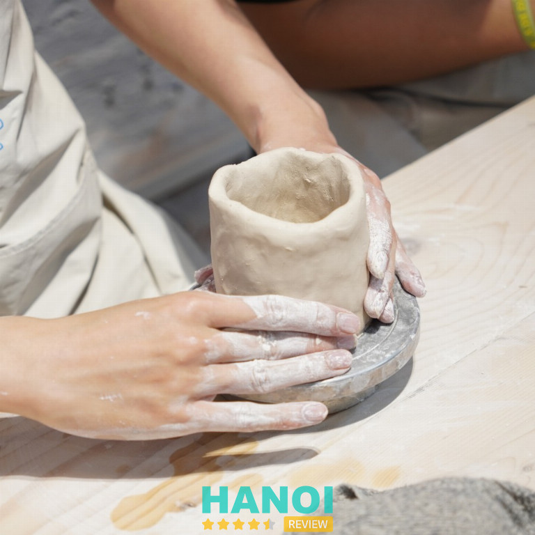 Ceramic Club là nơi bạn có thể tự tay tạo nên sản phẩm gốm độc đáo