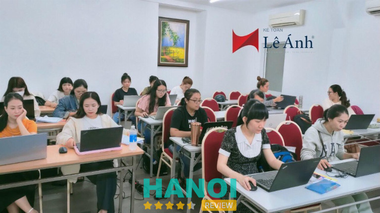 Khóa học kế toán tại Hà Nội – Review thực tế kế toán Lê Ánh