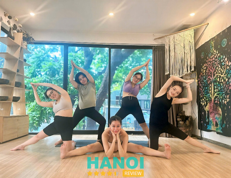 Divine Yoga & Dance Studio – 25 Phan Đình Phùng