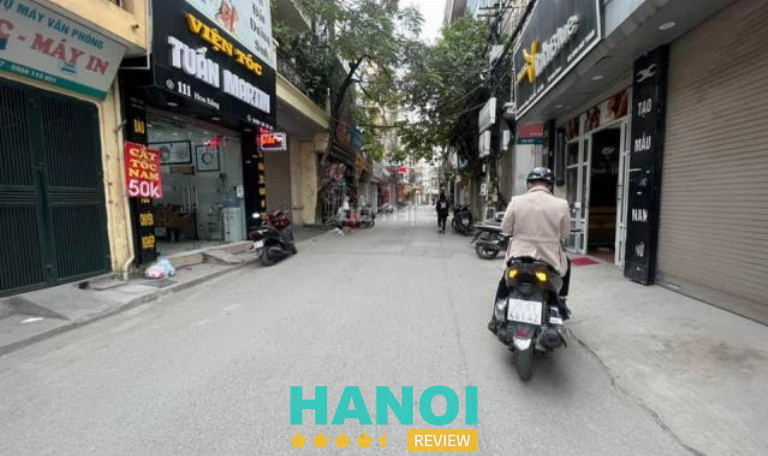 Đường xá tại Phố Hoa Bằng