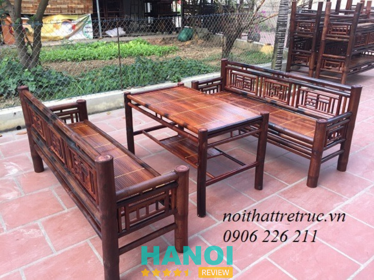 Cửa hàng bàn ghế tre ở Hà Nội