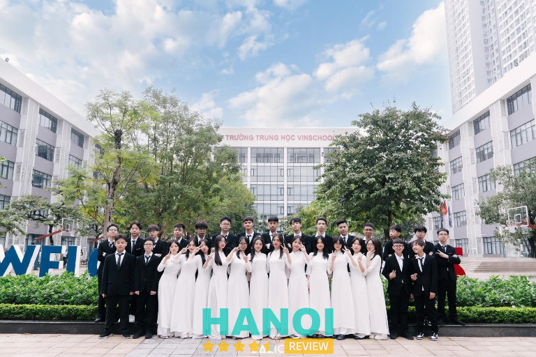 thuê vest chụp kỷ yếu ở Hà Nội