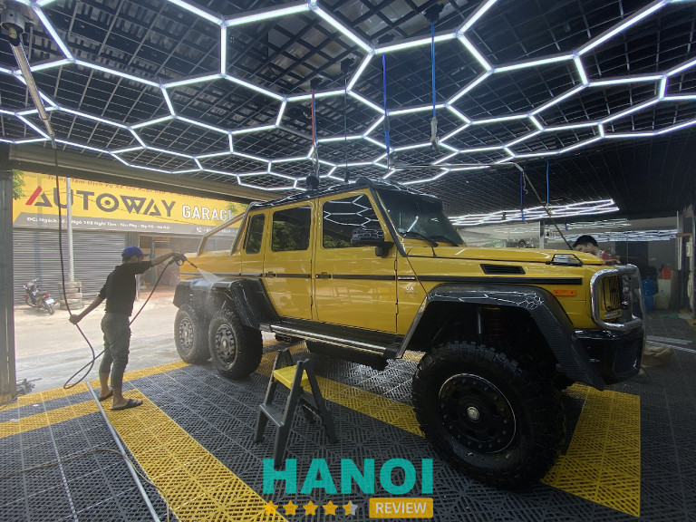 Rửa xe ô tô ở Tây Hồ