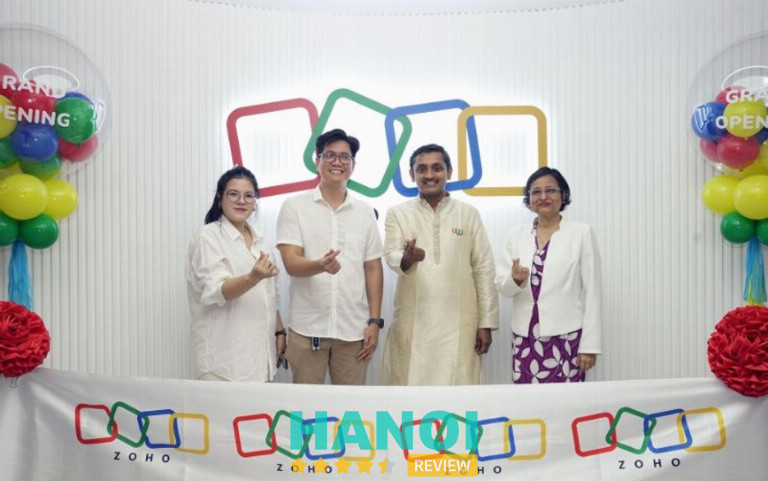 Ông Phan Dương Bảo và Ban lãnh đạo Công ty ZoHo