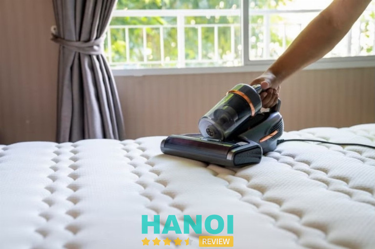 cách xử lý Phòng ngủ có mùi ẩm sau mưa