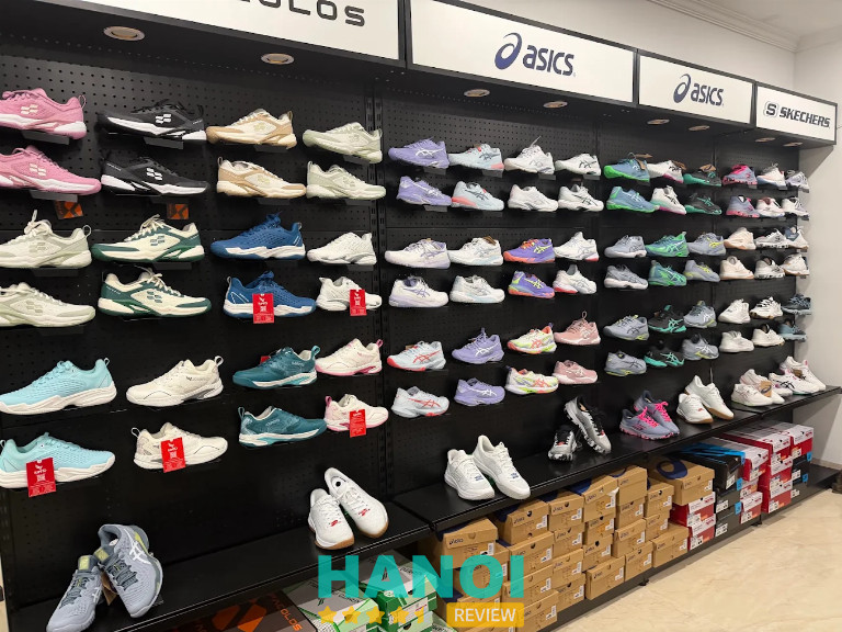 Showroom PickOne bán vợt pickleball