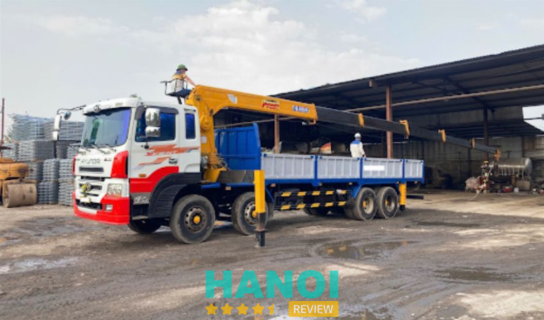 Ô Tô Duy Khánh xây dựng phương án cải tạo dựa trên mức độ phù hợp giữa xe nền, cẩu và công việc cần đáp ứng