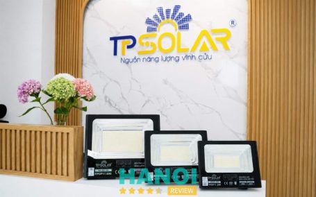 Đèn năng lượng mặt trời 300W