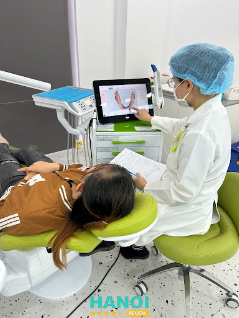 Liên hệ Bệnh Viện Răng Hàm Mặt Sài Gòn để được bác sĩ tư vấn giải pháp phù hợp