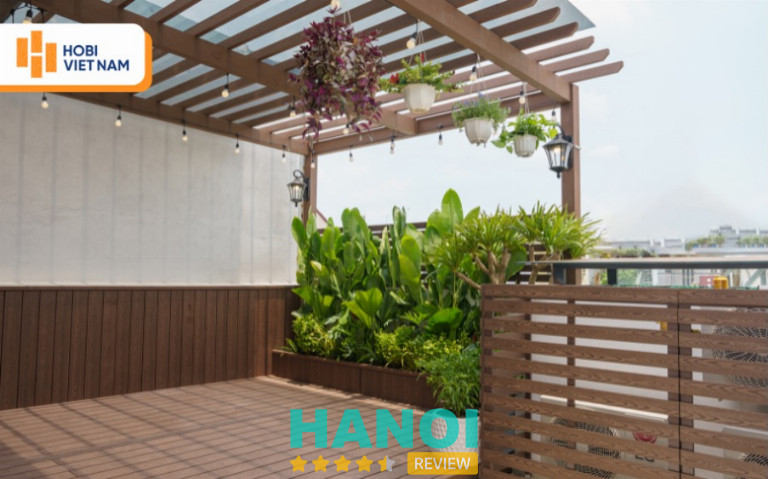 Sàn gỗ nhựa, thanh lam và hàng rào gỗ nhựa ngoài trời Hobi cho sân thượng, mặt tiền