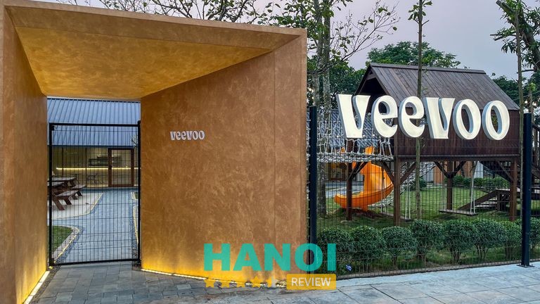 Veevoo Coffee Đông Anh với khuôn viên rộng và sân vườn đẹp