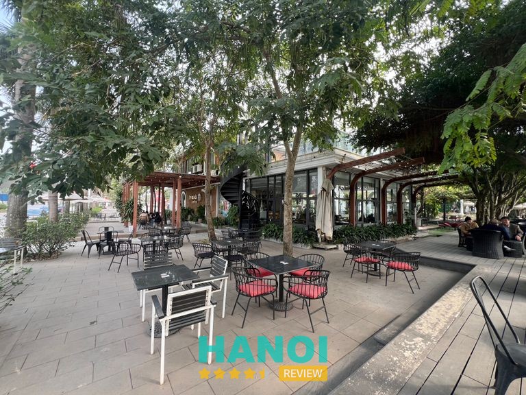 Friends Coffee ở Km12 Quốc lộ 3 Đông Anh